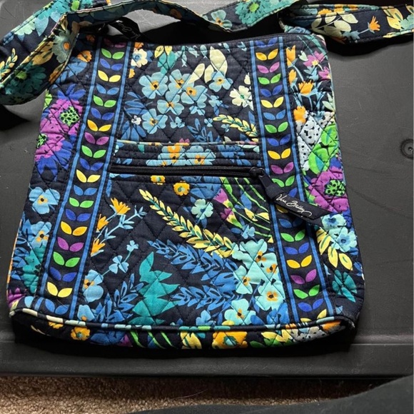 Vera Bradley Handbags - Retired Vera Bradley Midnight Blue Hipster